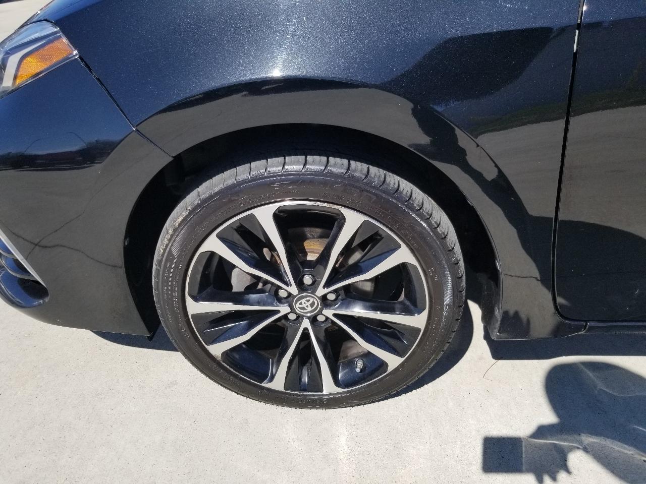 Toyota Corolla XSE CVT (Natl) 2017