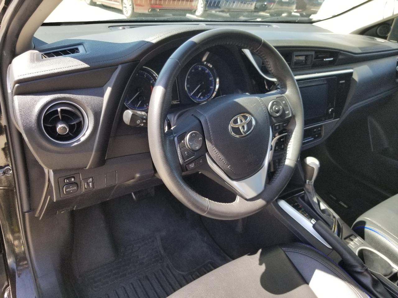 Toyota Corolla XSE CVT (Natl) 2017