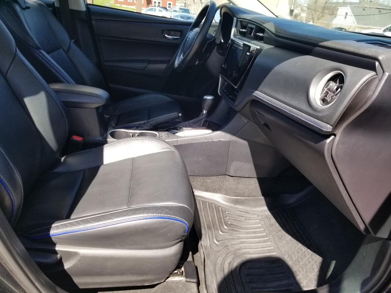 Toyota Corolla XSE CVT (Natl) 2017