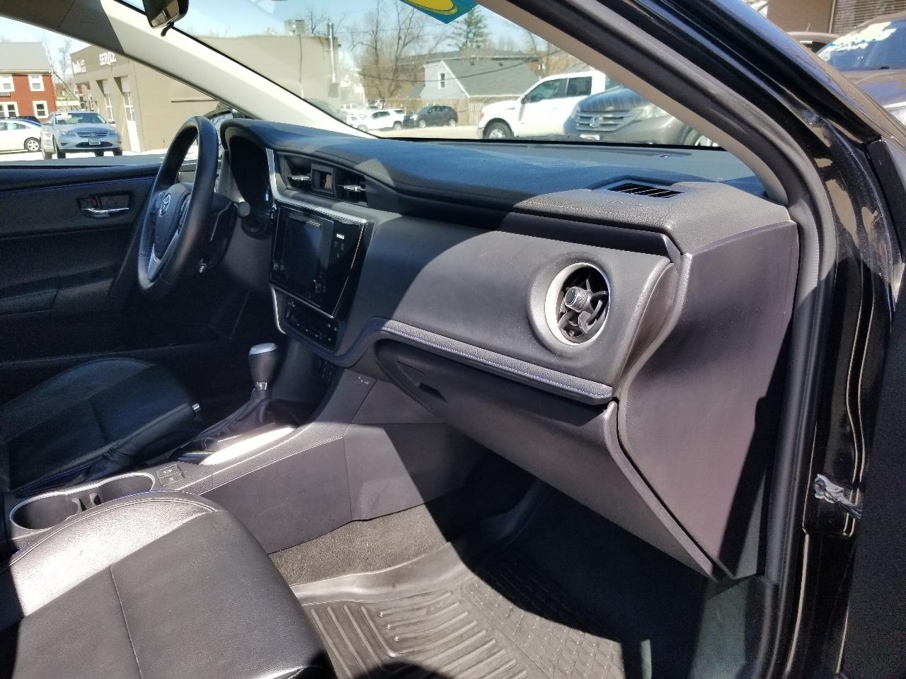 Toyota Corolla XSE CVT (Natl) 2017