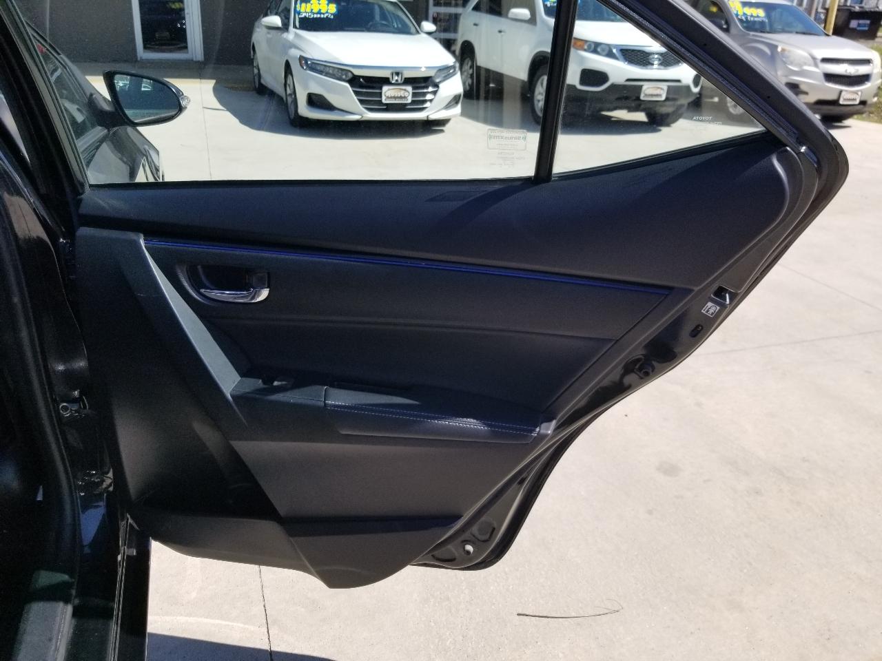 Toyota Corolla XSE CVT (Natl) 2017