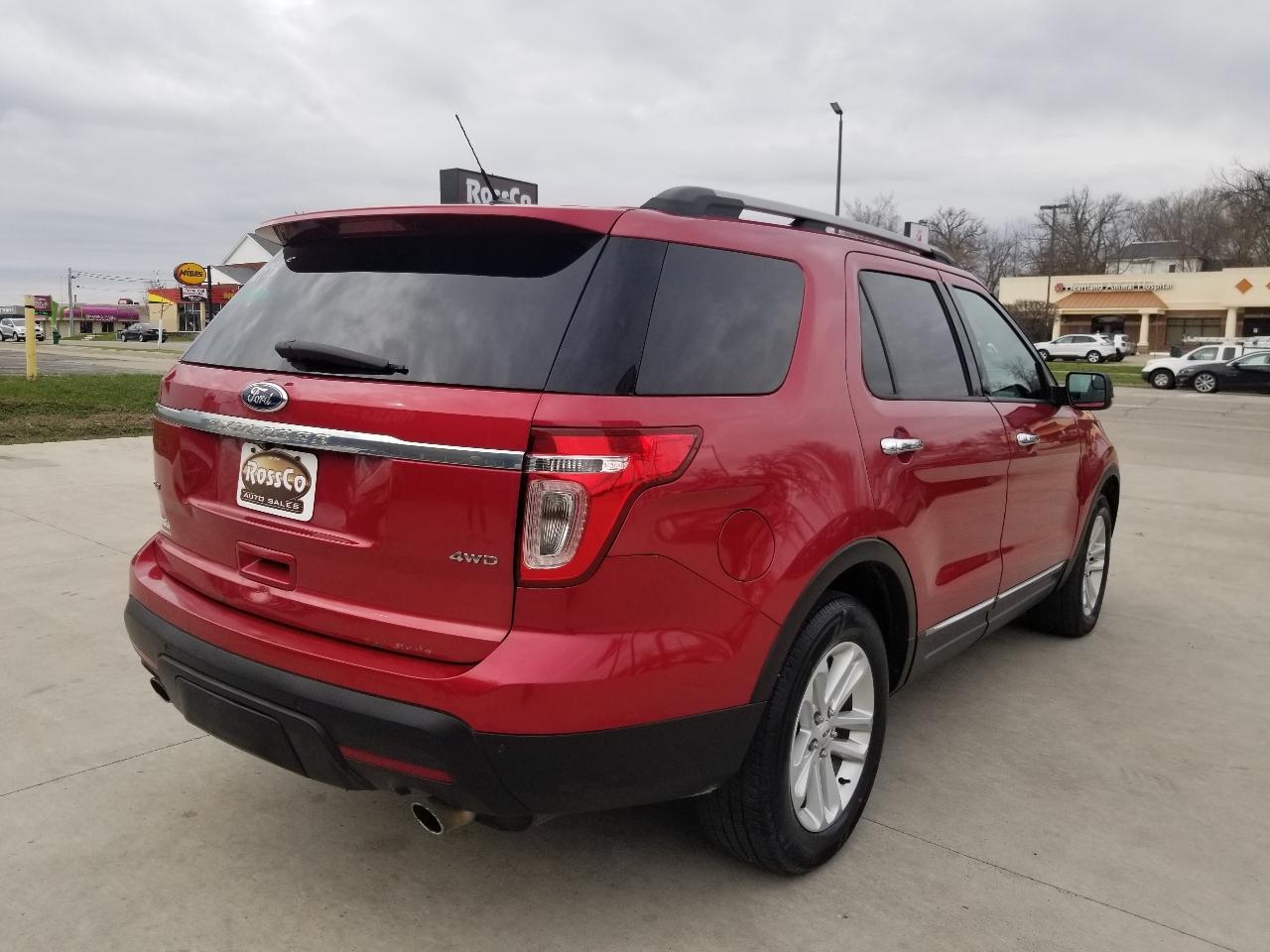 Ford Explorer 4WD 4dr XLT 2012