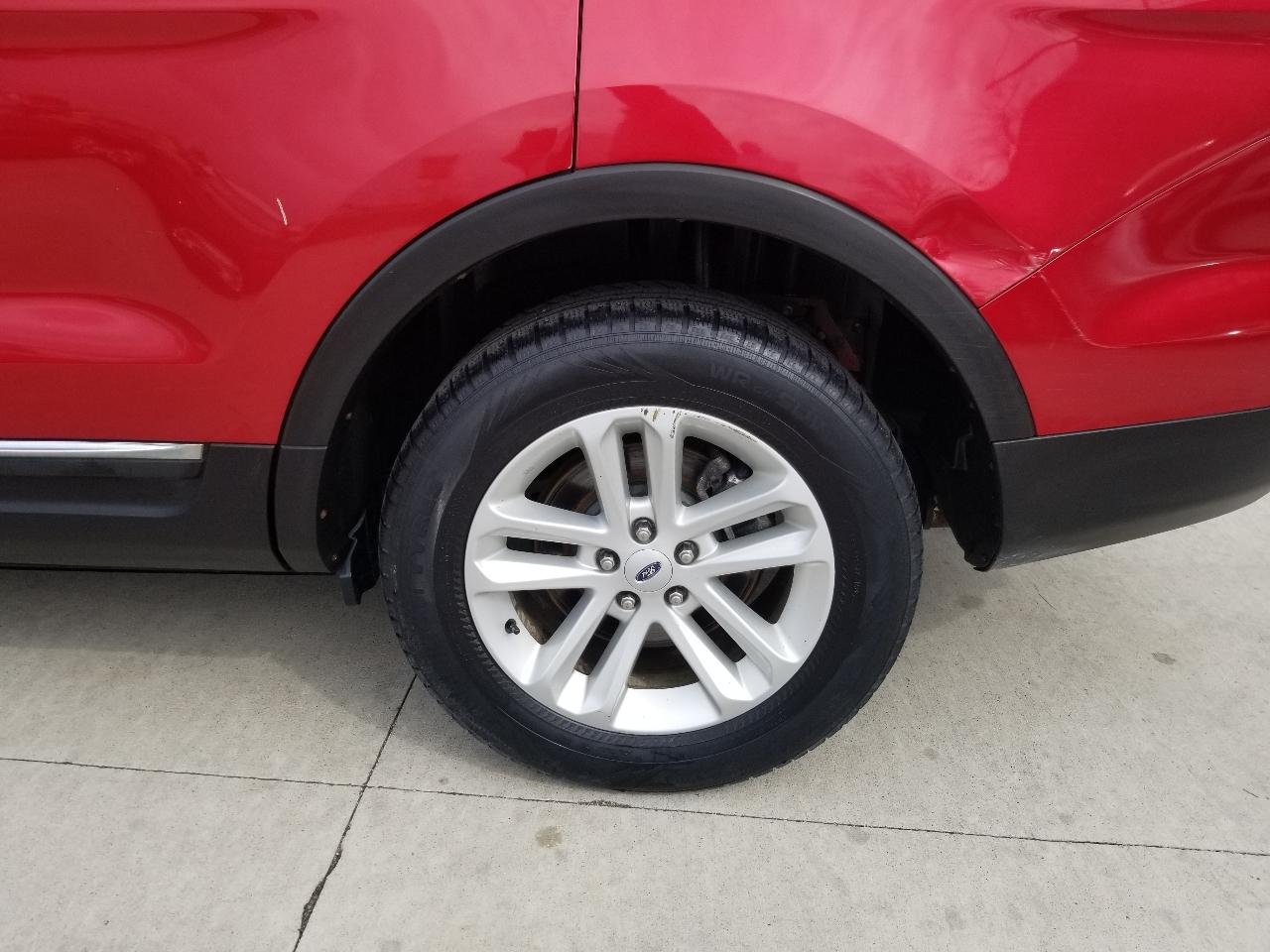 Ford Explorer 4WD 4dr XLT 2012