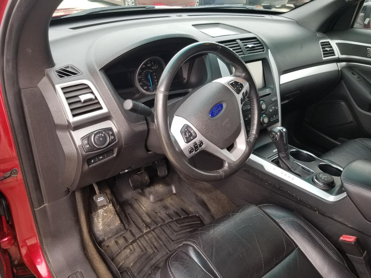 Ford Explorer 4WD 4dr XLT 2012