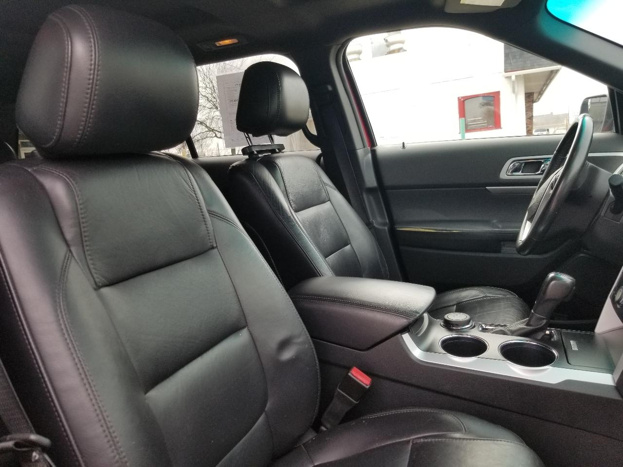 Ford Explorer 4WD 4dr XLT 2012