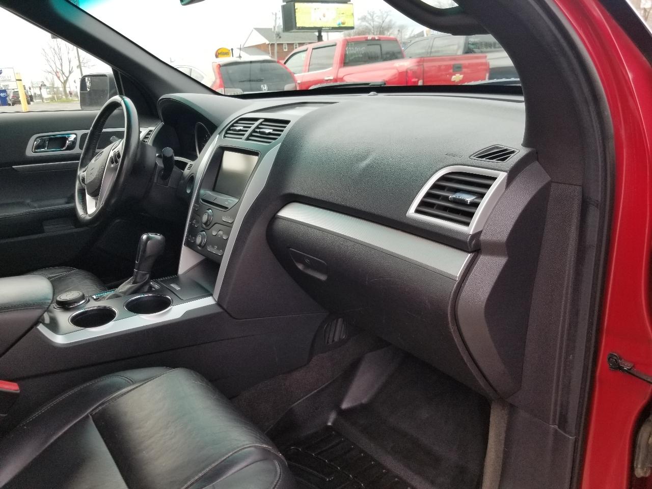 Ford Explorer 4WD 4dr XLT 2012