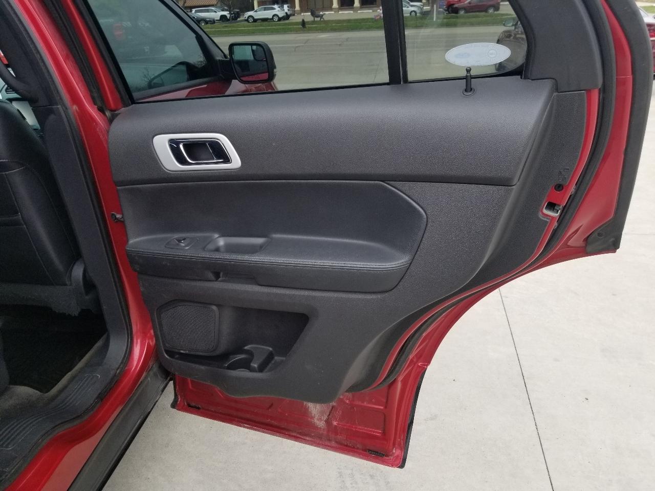 Ford Explorer 4WD 4dr XLT 2012