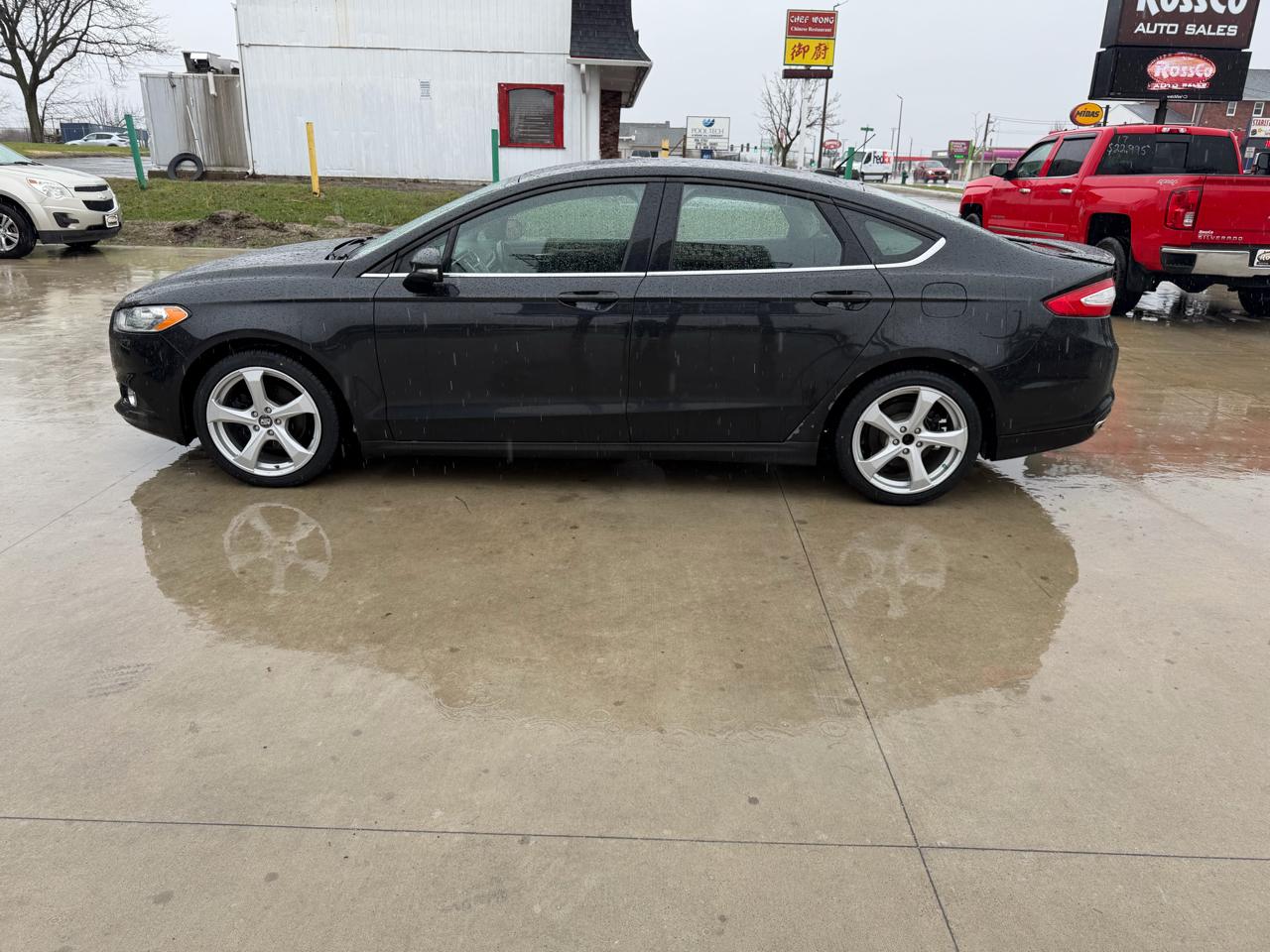 View vehicle photo 7