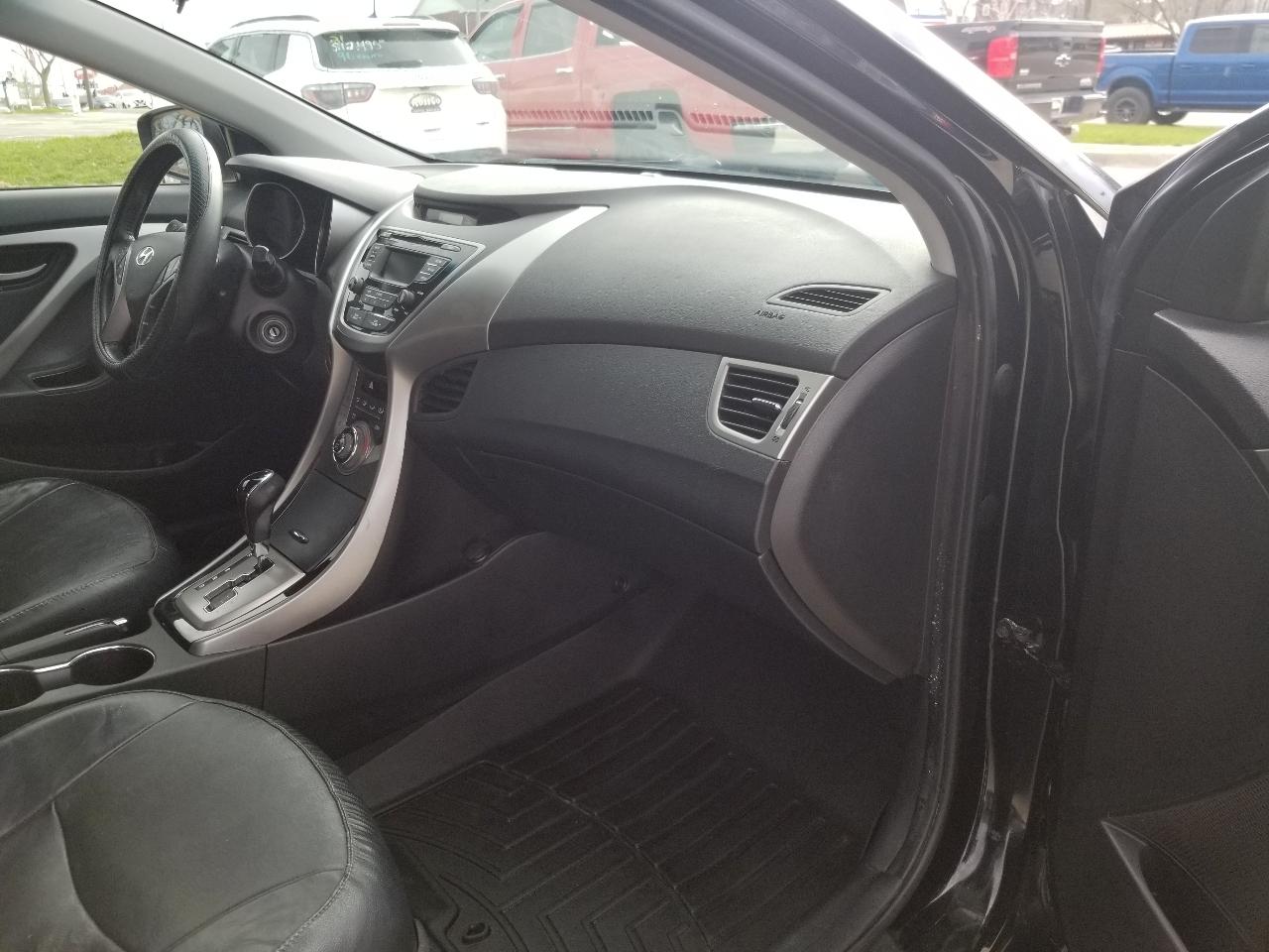 Hyundai Elantra 4dr Sdn Auto Limited 2013