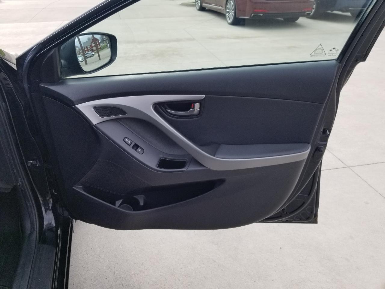 Hyundai Elantra 4dr Sdn Auto Limited 2013