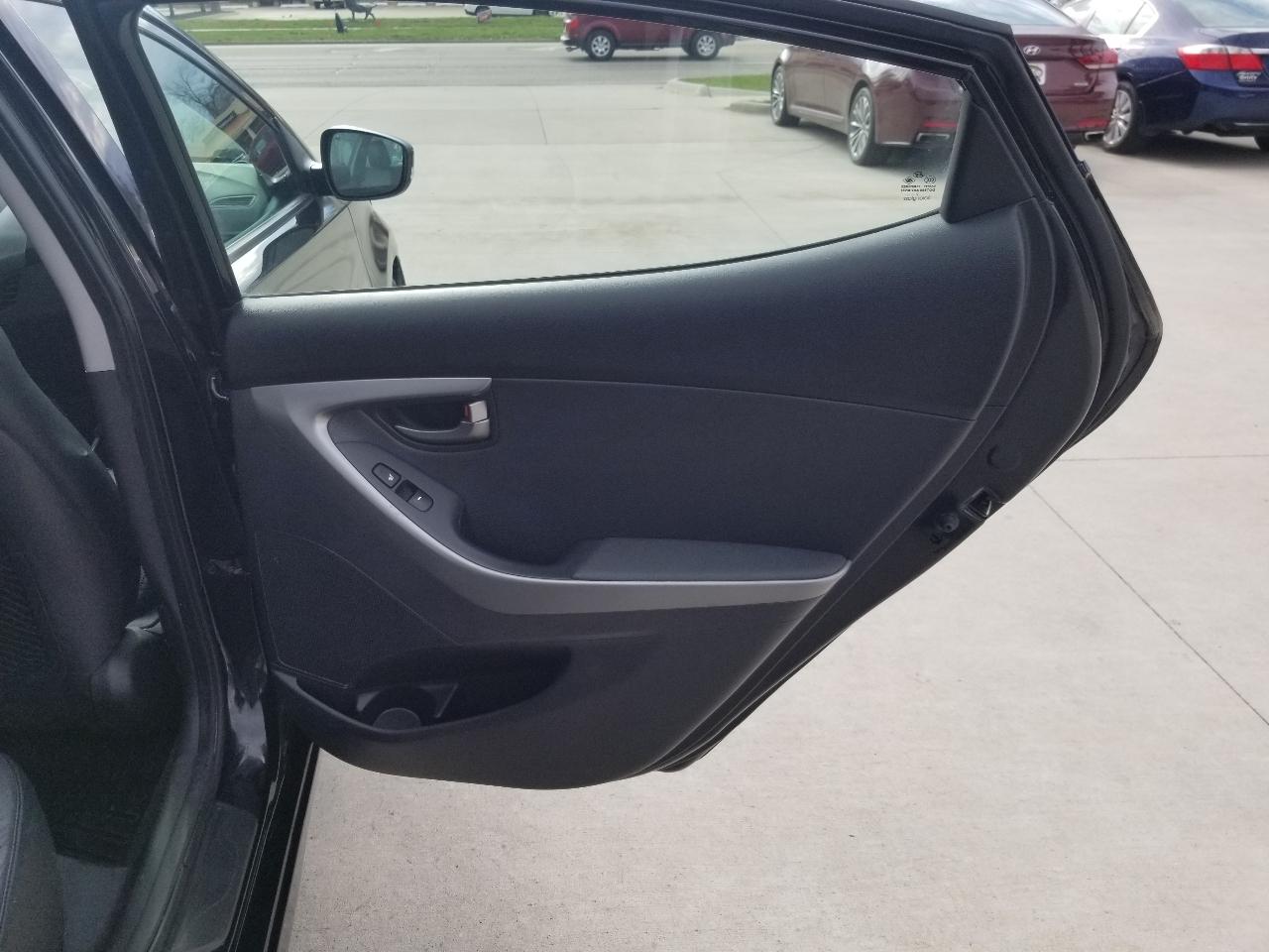 Hyundai Elantra 4dr Sdn Auto Limited 2013