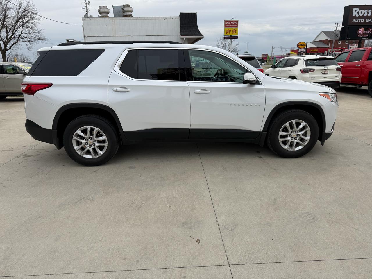 Chevrolet Traverse AWD 4dr LT Cloth w/1LT 2019