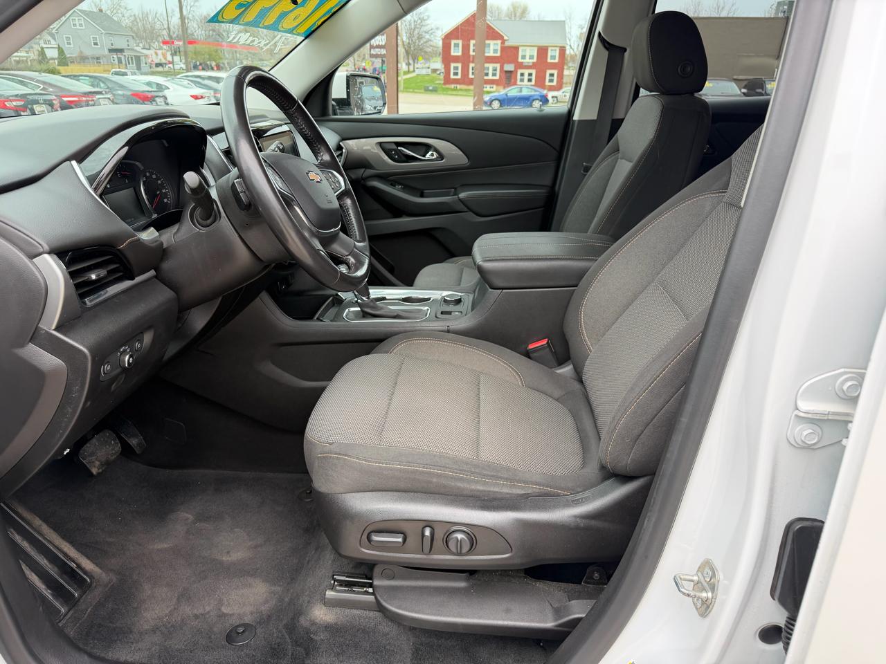 Chevrolet Traverse AWD 4dr LT Cloth w/1LT 2019