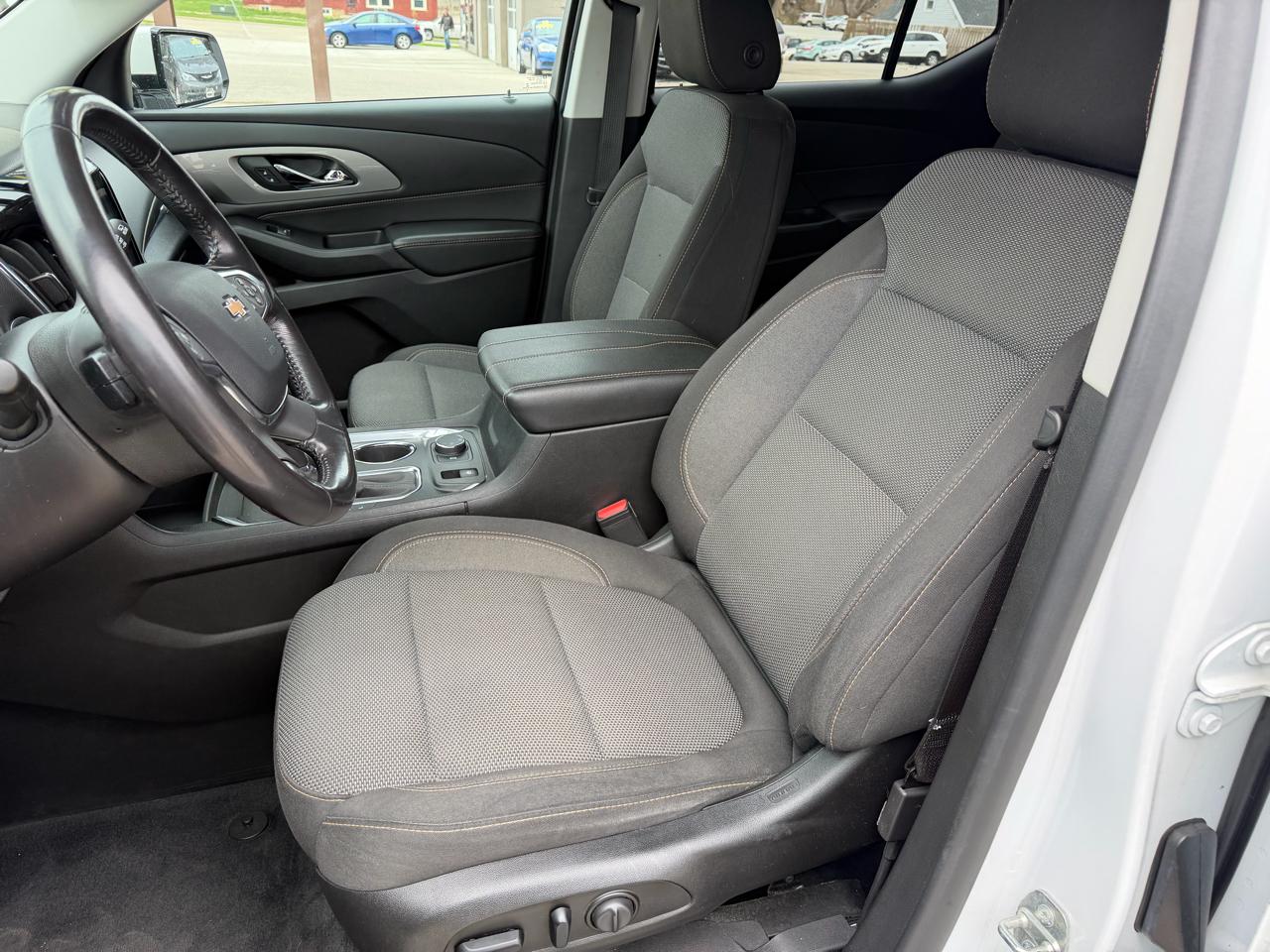 Chevrolet Traverse AWD 4dr LT Cloth w/1LT 2019