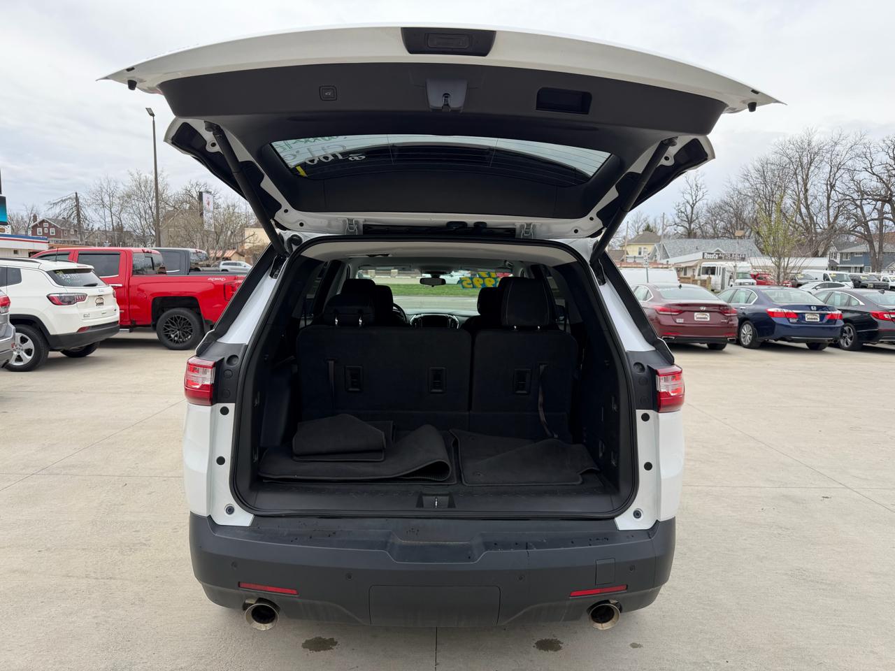 Chevrolet Traverse AWD 4dr LT Cloth w/1LT 2019