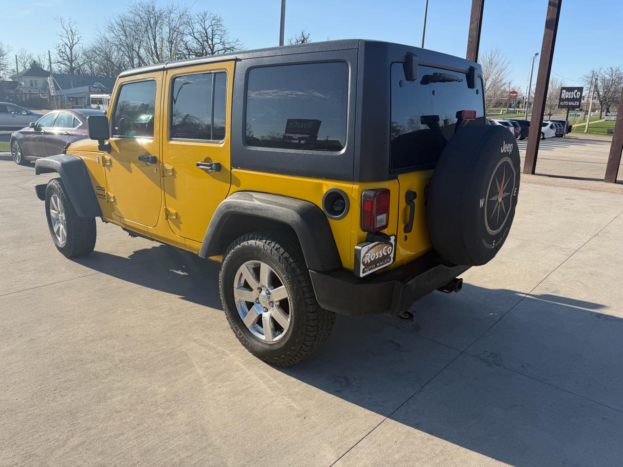 Jeep Wrangler Unlimited 4WD 4dr Sport 2011