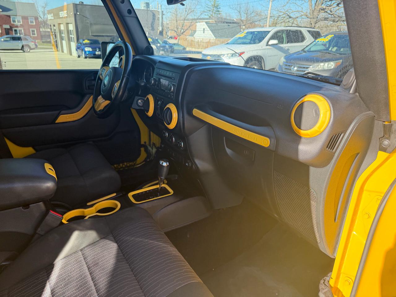 Jeep Wrangler Unlimited 4WD 4dr Sport 2011