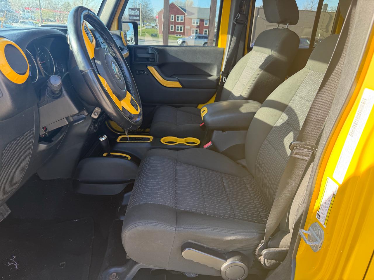 Jeep Wrangler Unlimited 4WD 4dr Sport 2011