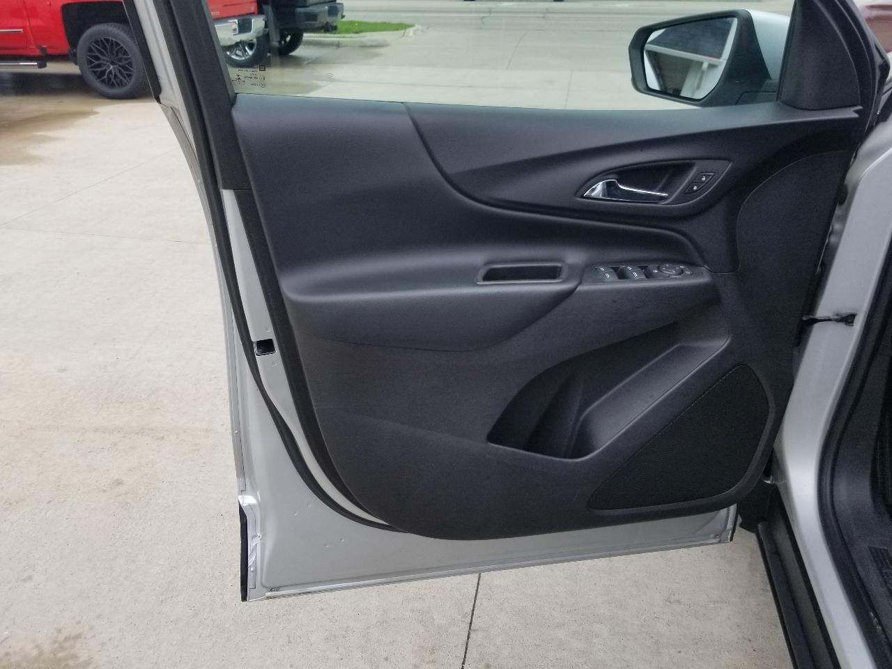 Chevrolet Equinox FWD 4dr LT w/1LT 2018