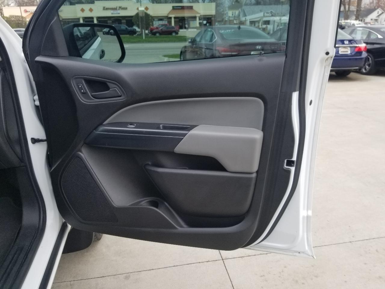 Chevrolet Colorado 2WD Crew Cab 128.3" WT 2016