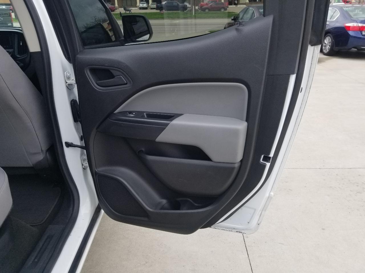 Chevrolet Colorado 2WD Crew Cab 128.3" WT 2016