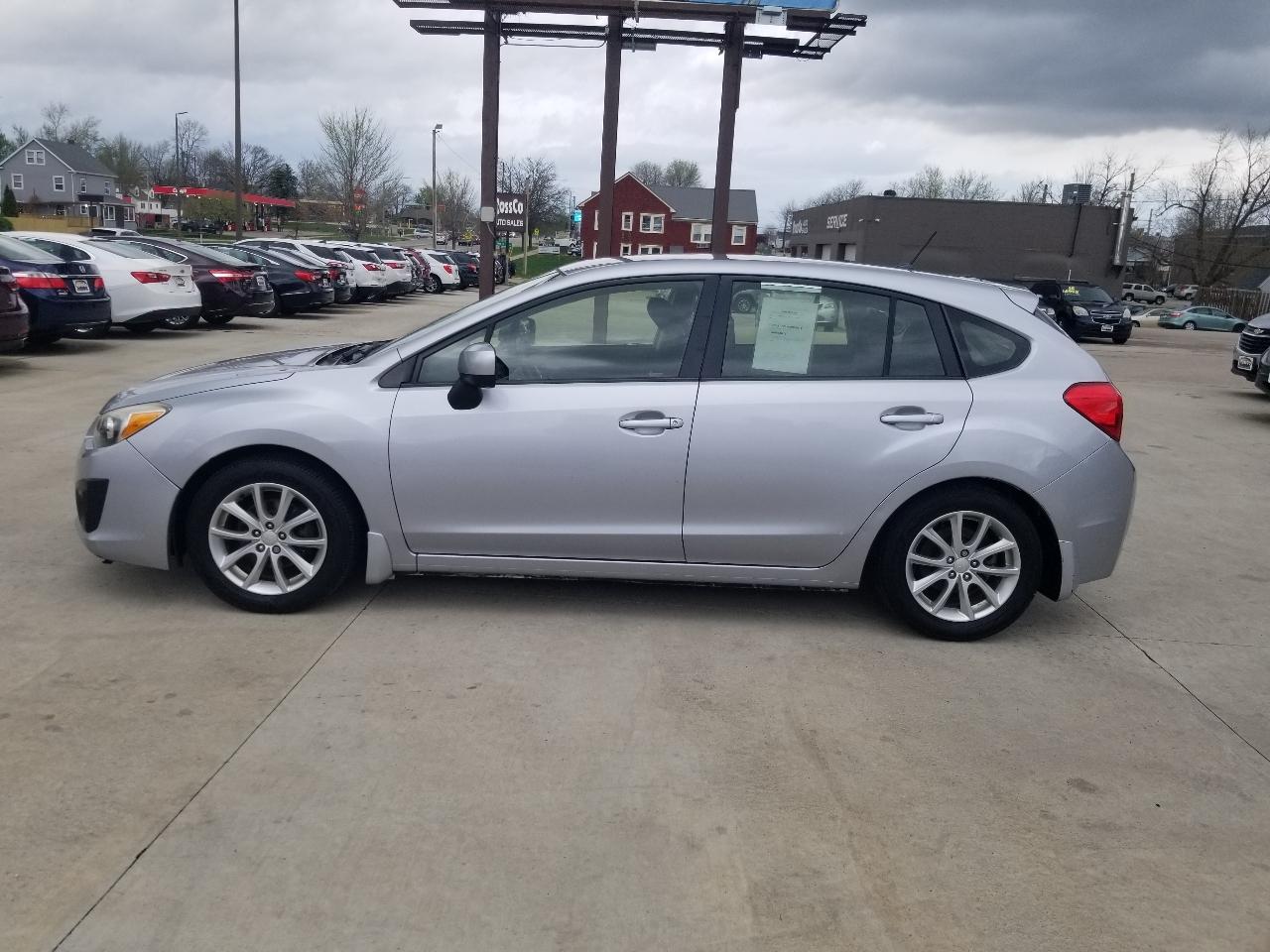 Subaru Impreza Wagon 5dr Auto 2.0i Premium 2014