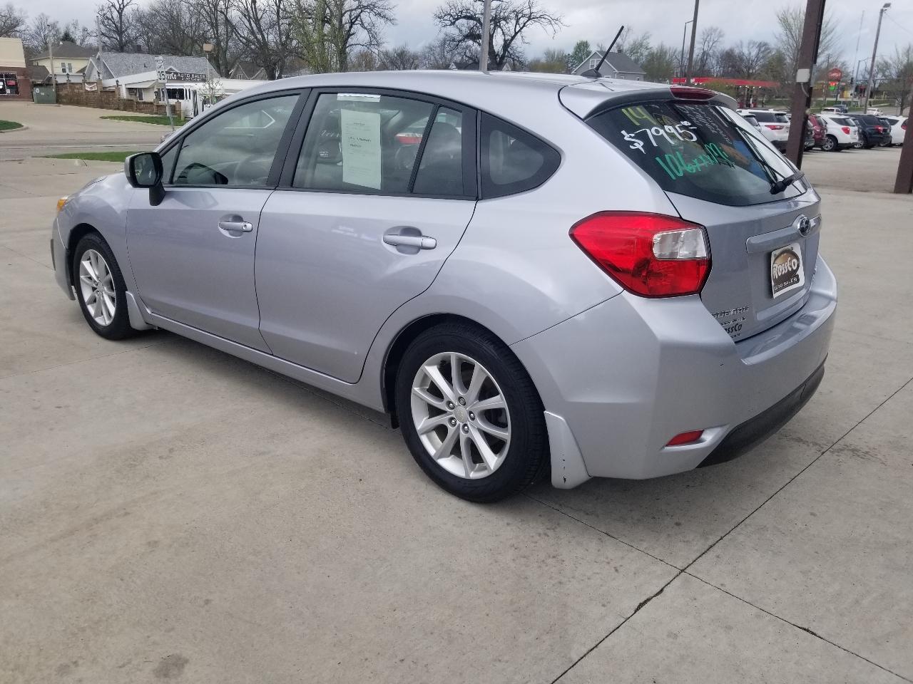Subaru Impreza Wagon 5dr Auto 2.0i Premium 2014