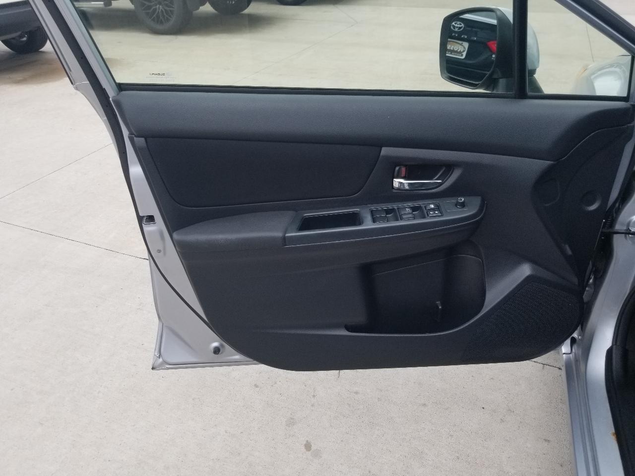 Subaru Impreza Wagon 5dr Auto 2.0i Premium 2014