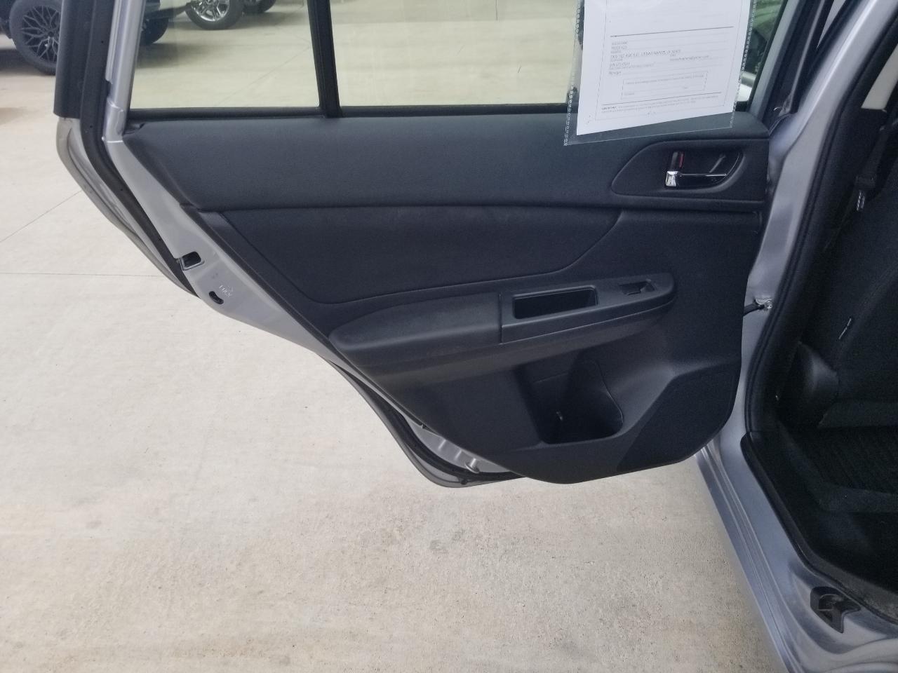 Subaru Impreza Wagon 5dr Auto 2.0i Premium 2014