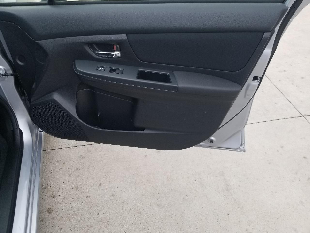 Subaru Impreza Wagon 5dr Auto 2.0i Premium 2014