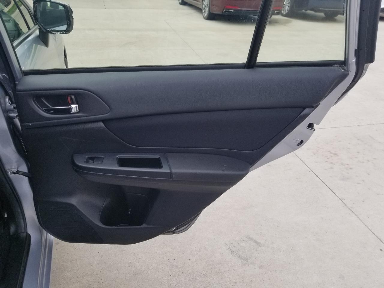 Subaru Impreza Wagon 5dr Auto 2.0i Premium 2014