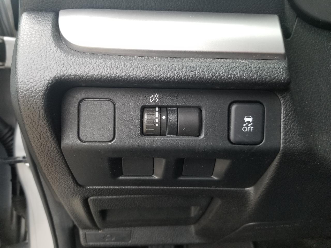 Subaru Impreza Wagon 5dr Auto 2.0i Premium 2014