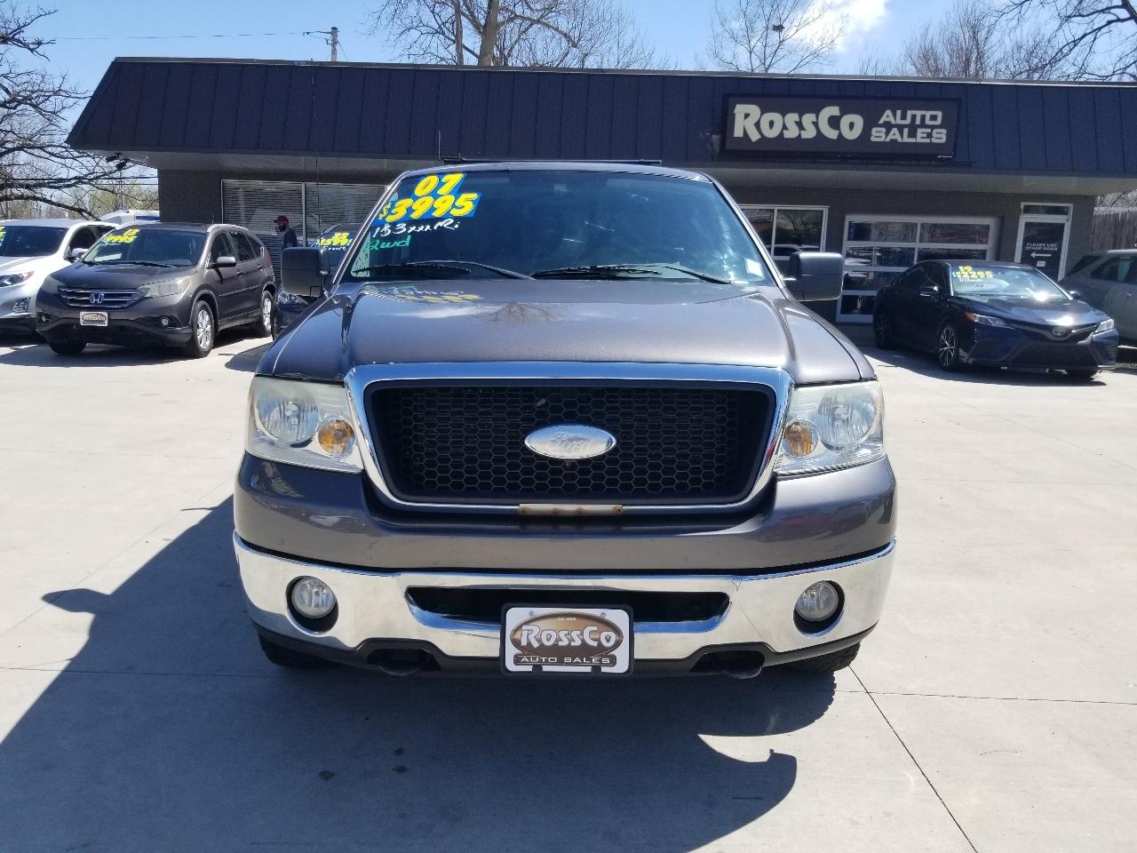 Ford F-150 2WD Reg Cab 126" XLT 2007