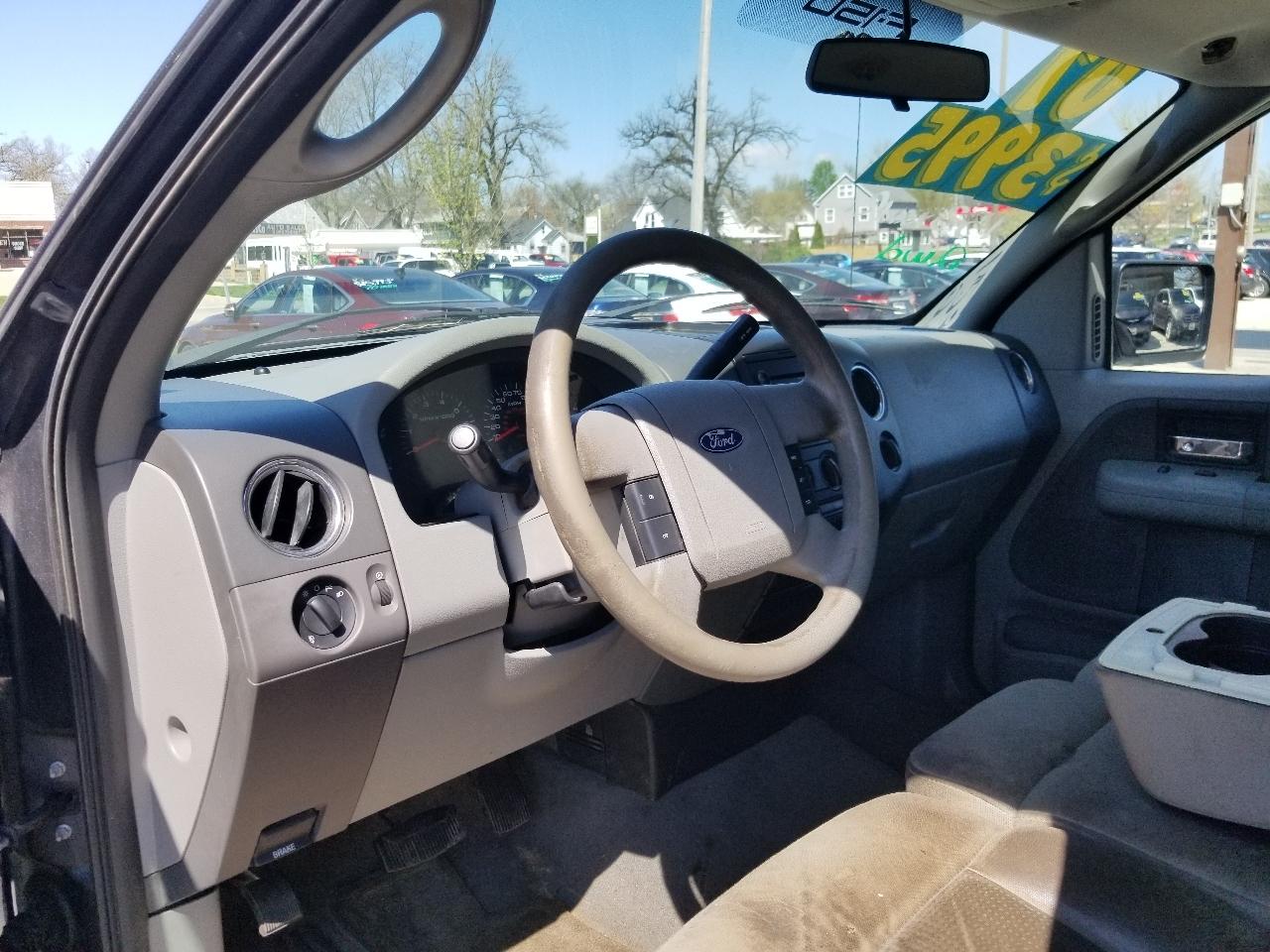 Ford F-150 2WD Reg Cab 126" XLT 2007