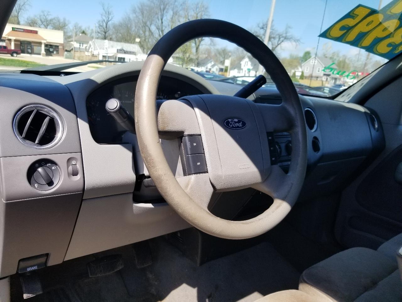 Ford F-150 2WD Reg Cab 126" XLT 2007