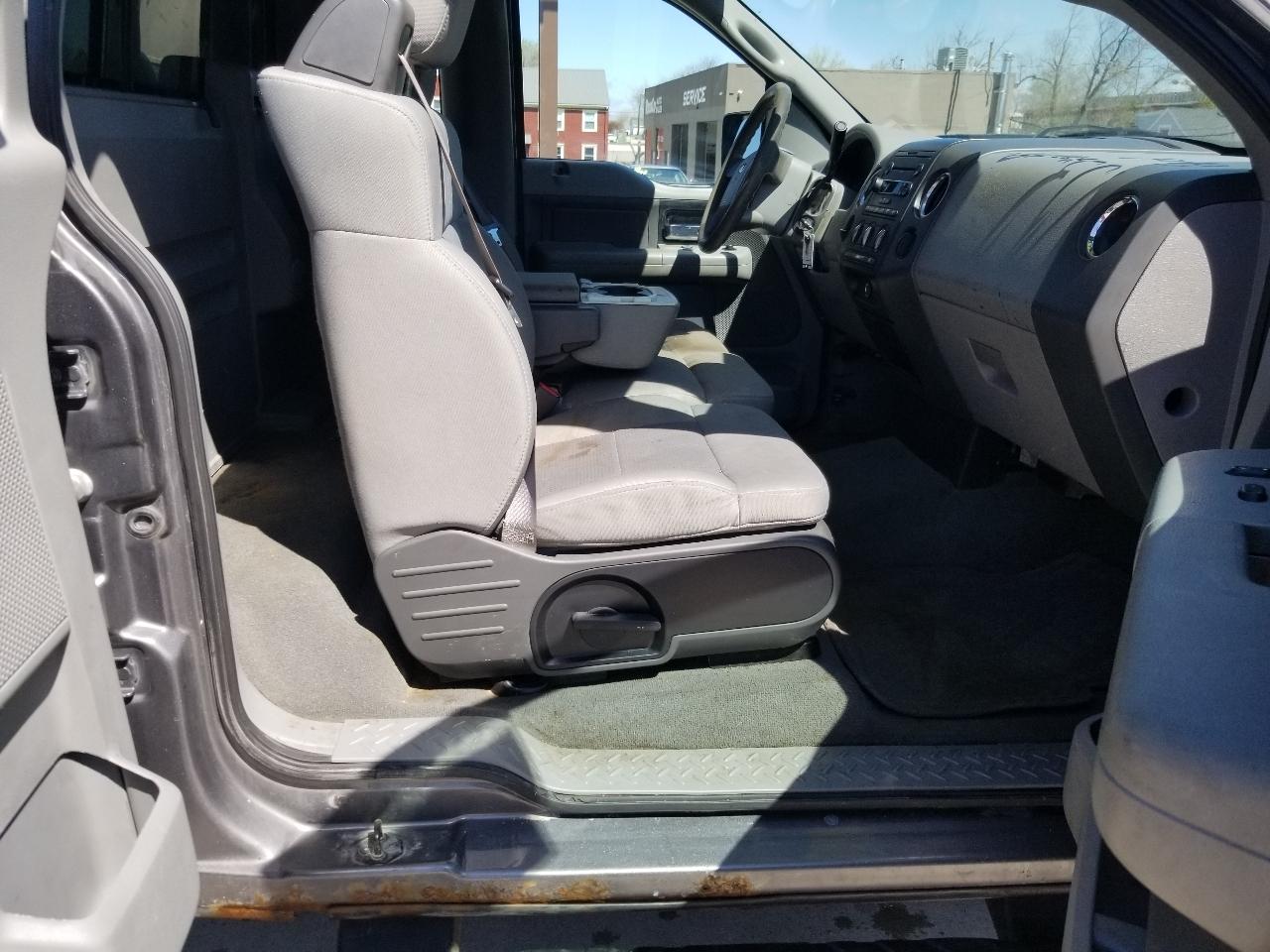 Ford F-150 2WD Reg Cab 126" XLT 2007