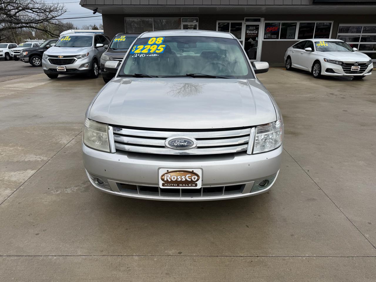Ford Taurus 4dr Sdn SEL FWD 2008