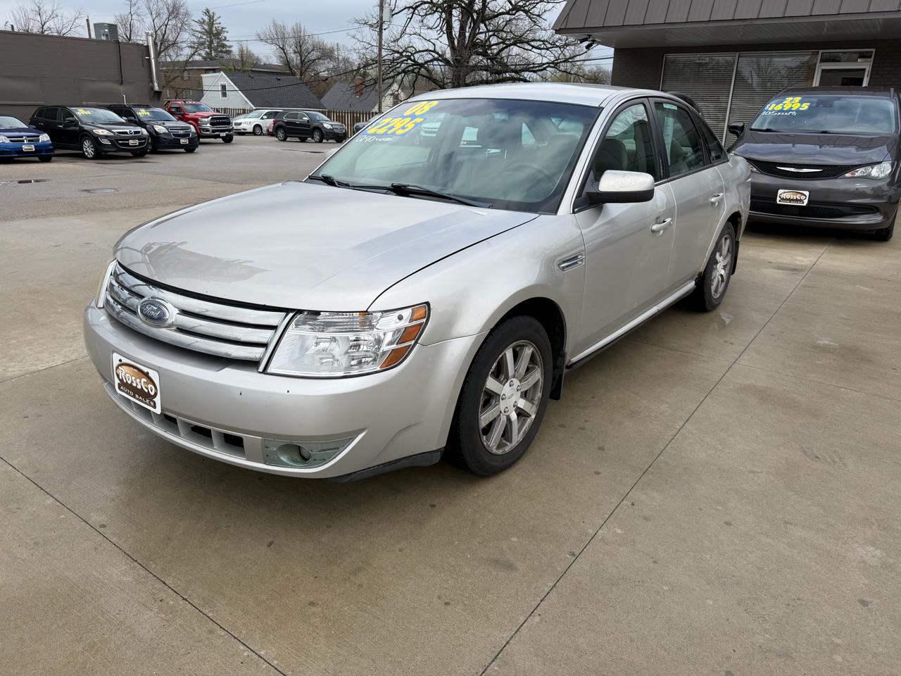 Ford Taurus 4dr Sdn SEL FWD 2008