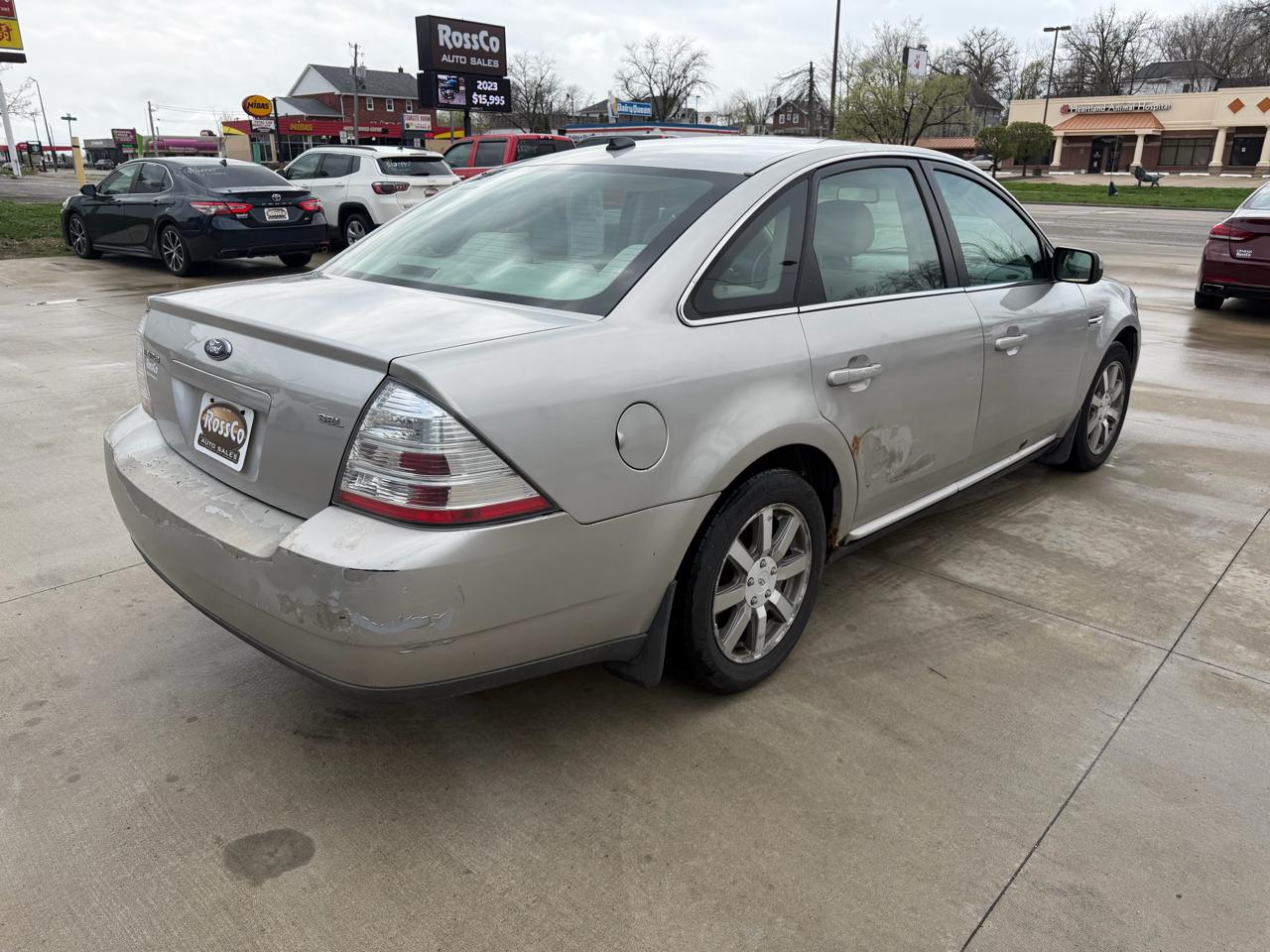 Ford Taurus 4dr Sdn SEL FWD 2008
