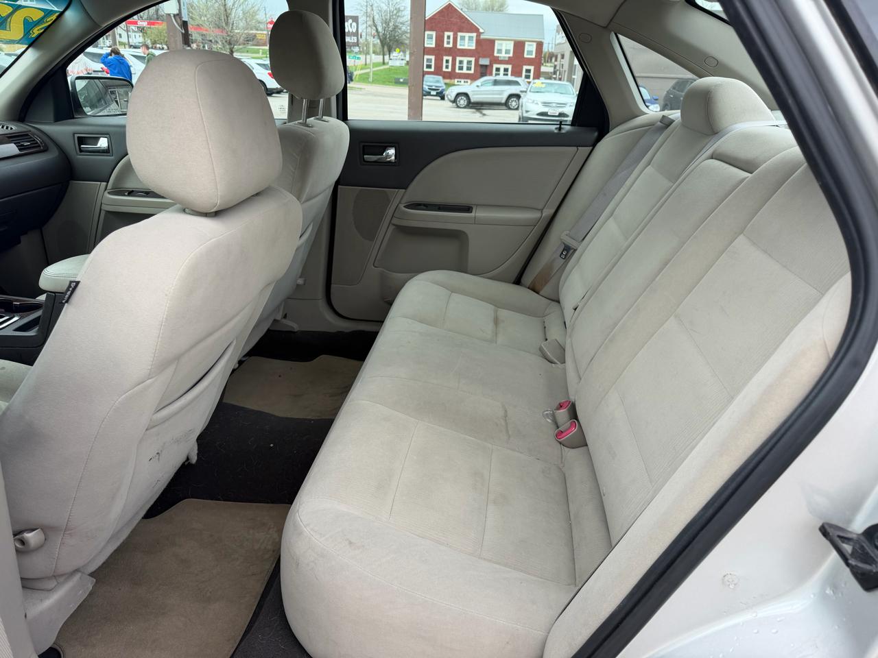 Ford Taurus 4dr Sdn SEL FWD 2008