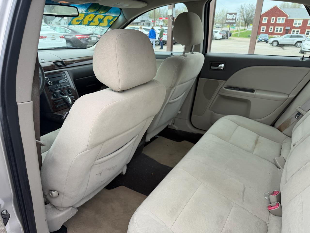 Ford Taurus 4dr Sdn SEL FWD 2008