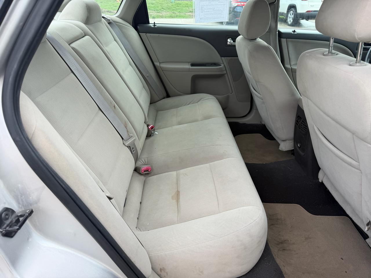 Ford Taurus 4dr Sdn SEL FWD 2008