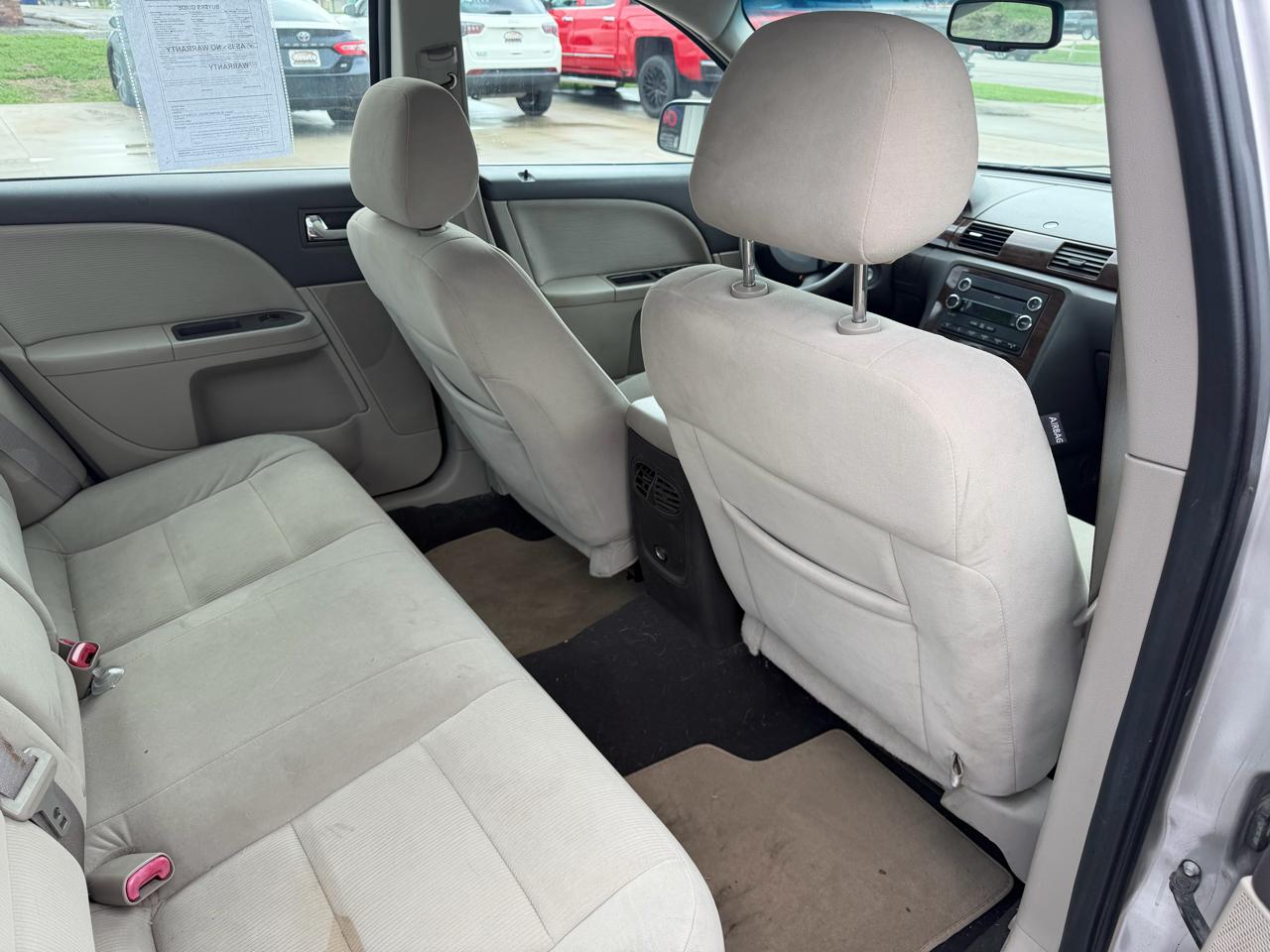 Ford Taurus 4dr Sdn SEL FWD 2008