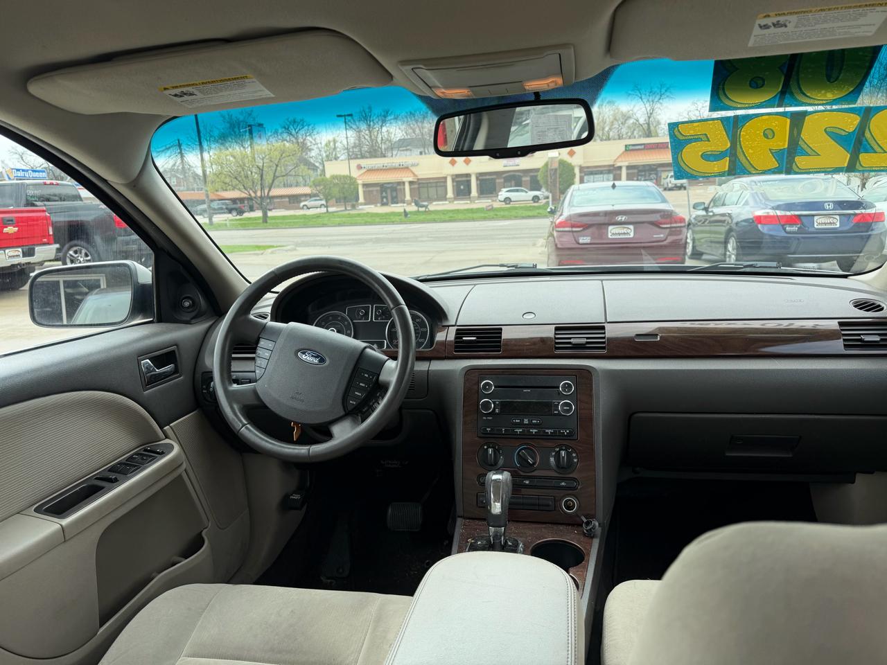 Ford Taurus 4dr Sdn SEL FWD 2008