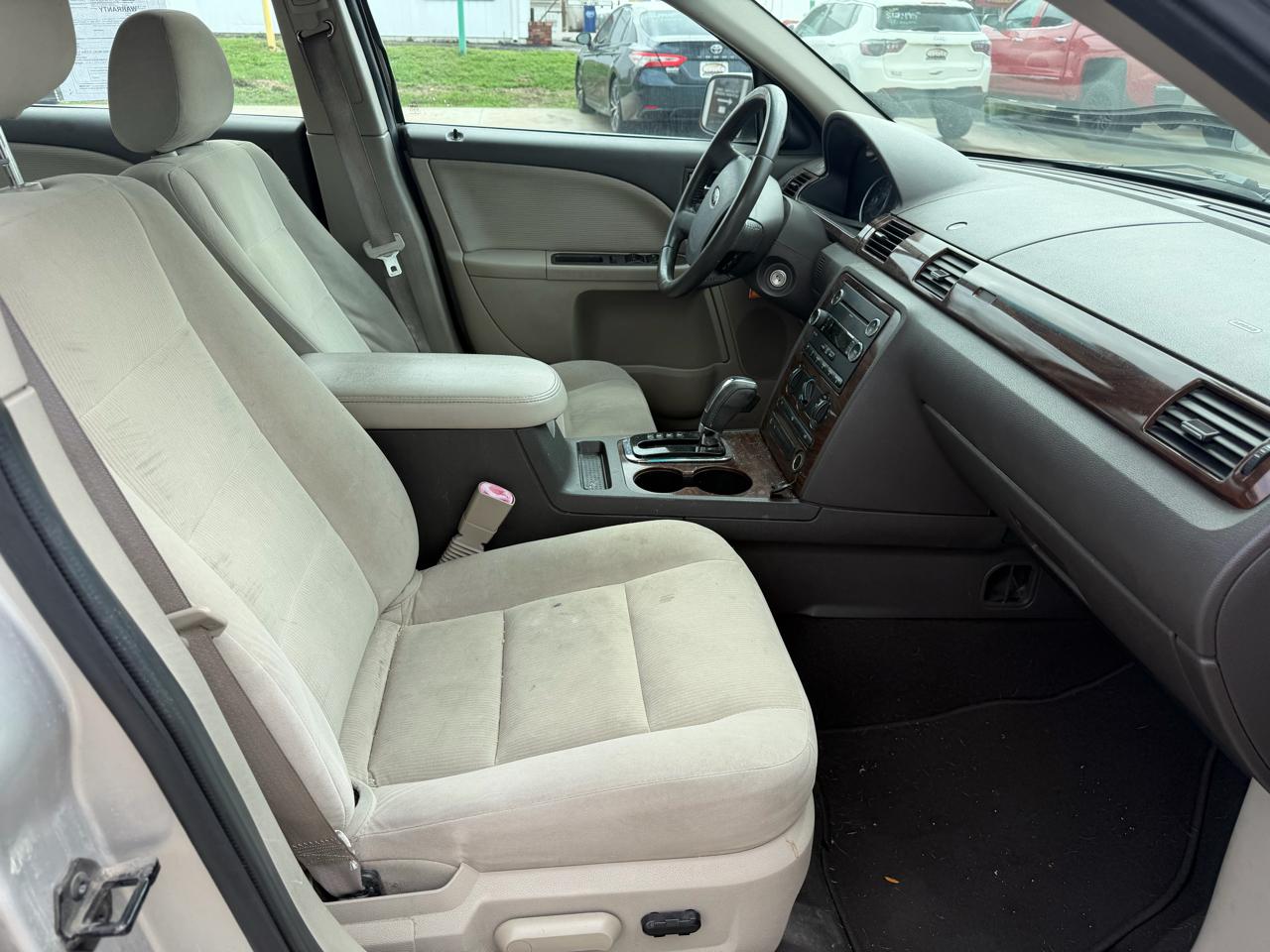 Ford Taurus 4dr Sdn SEL FWD 2008