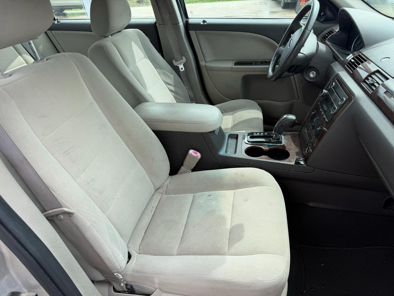 Ford Taurus 4dr Sdn SEL FWD 2008