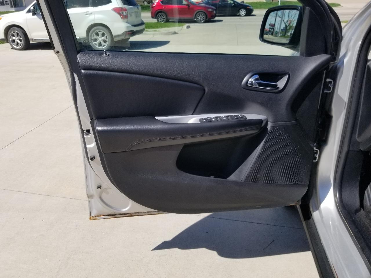 Dodge Journey AWD 4dr SXT 2012