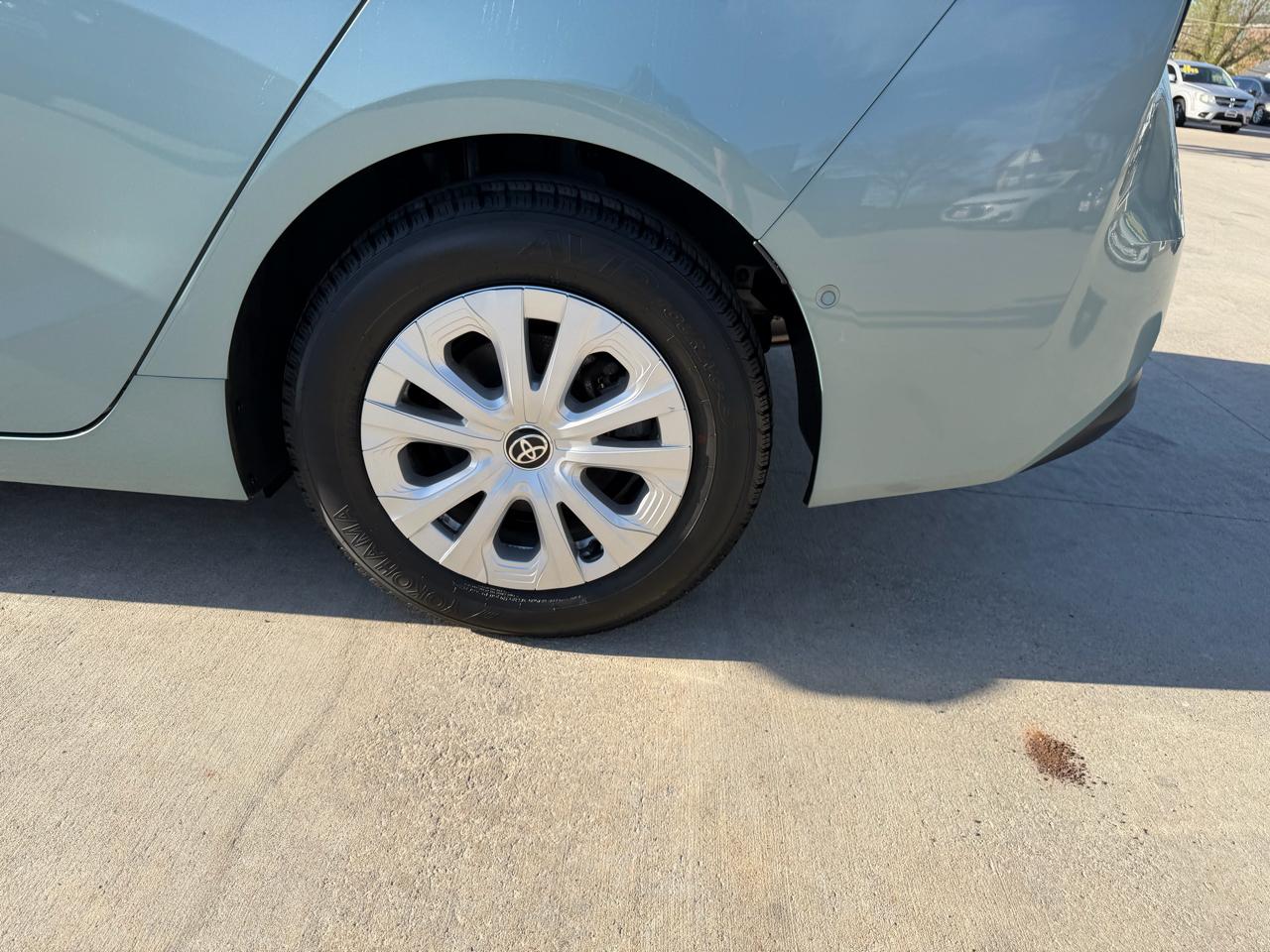 Toyota Prius LE (Natl) 2022