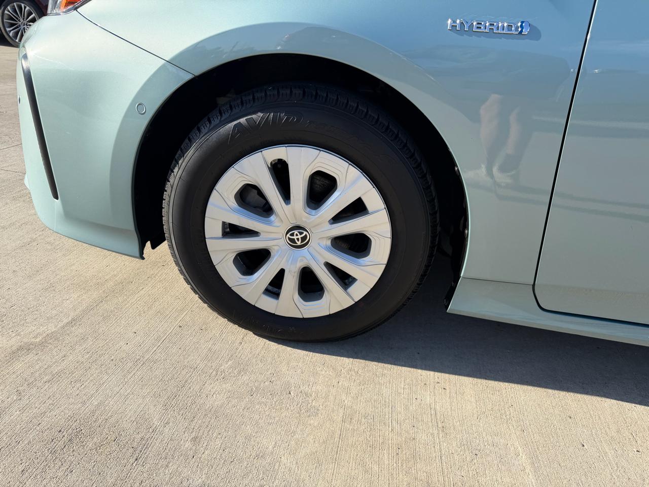 Toyota Prius LE (Natl) 2022