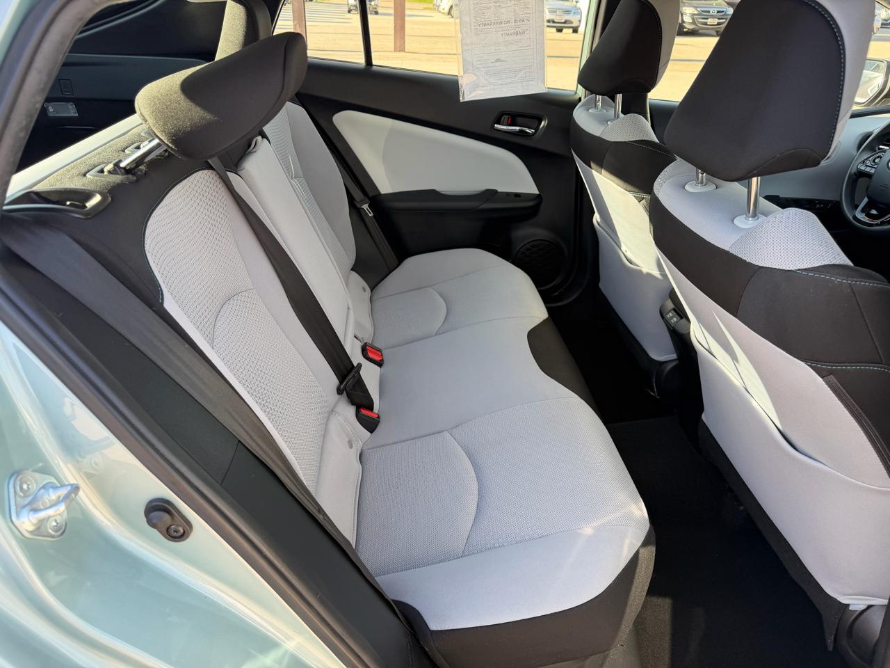 Toyota Prius LE (Natl) 2022